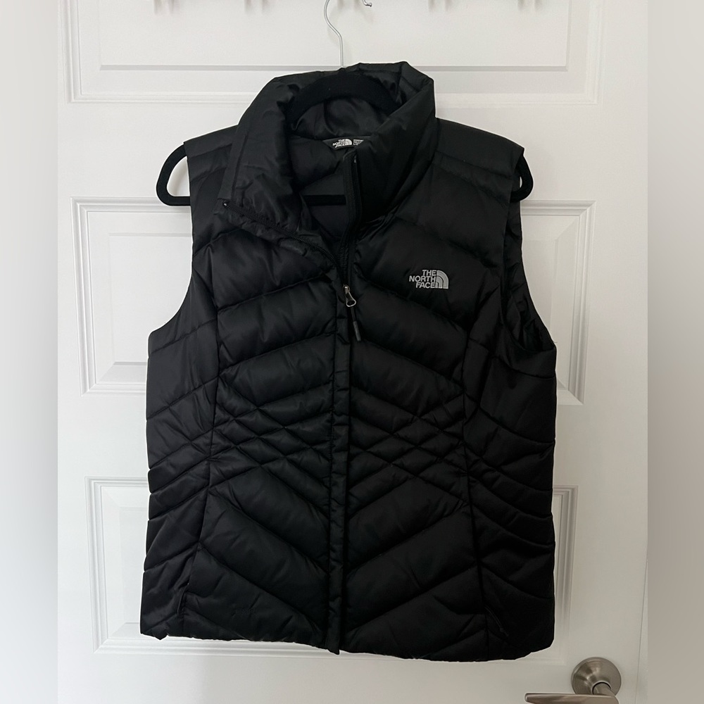 Women’s black North Face Vest size large